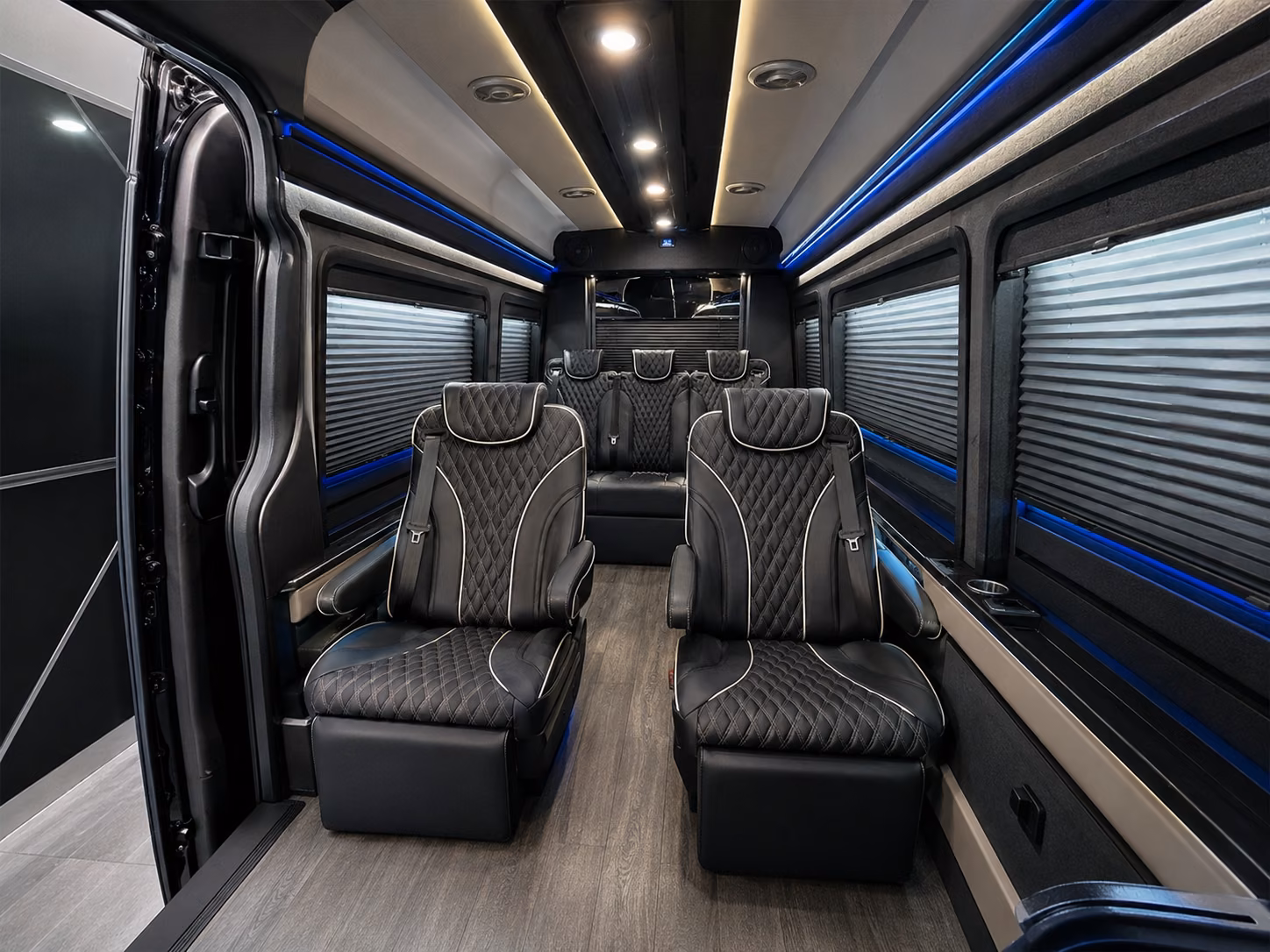 group airport transportation to and from little rock air force base